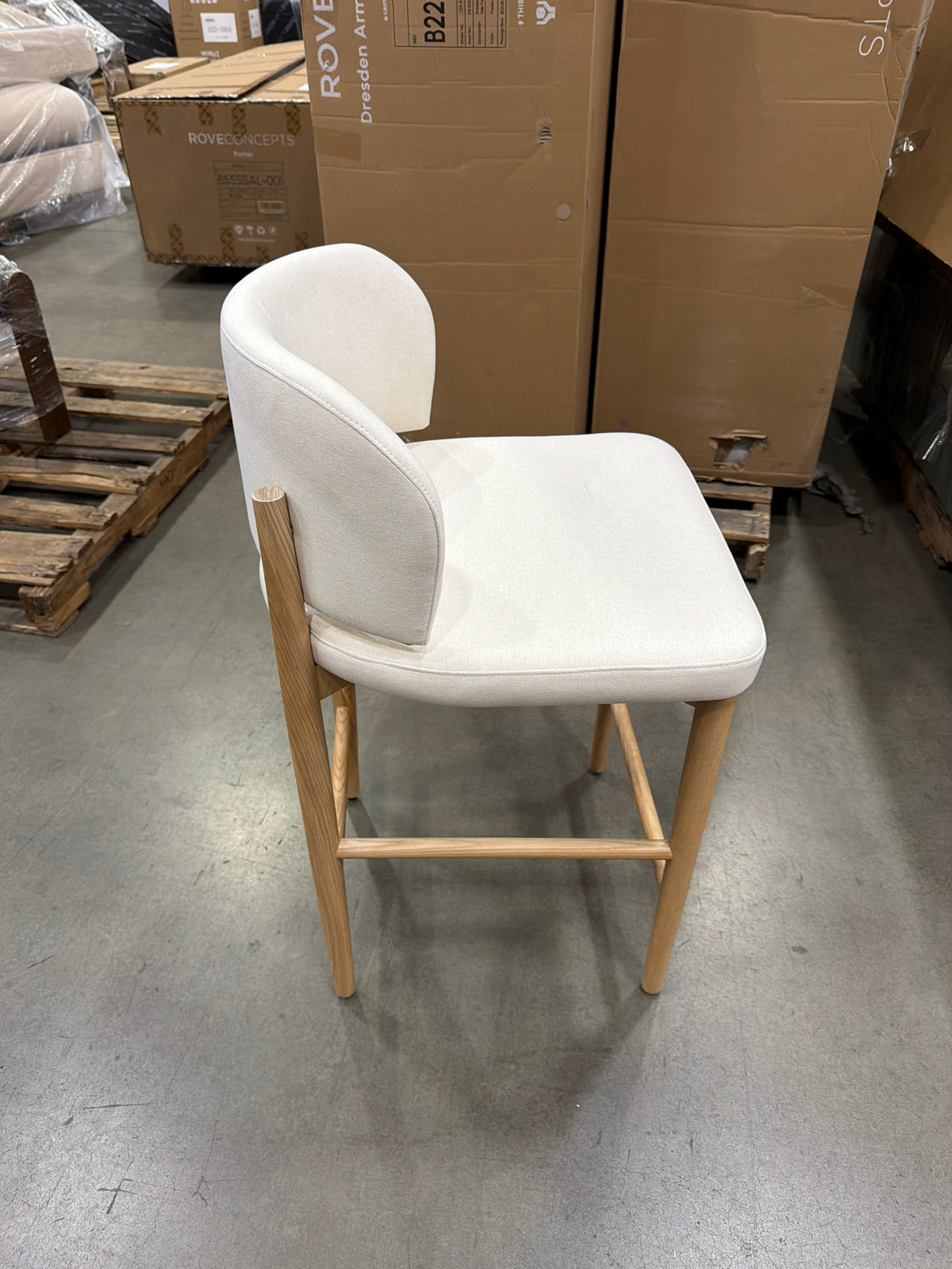 Loren Counter Stool - Modern Felt: Nimbus, Natural Finish