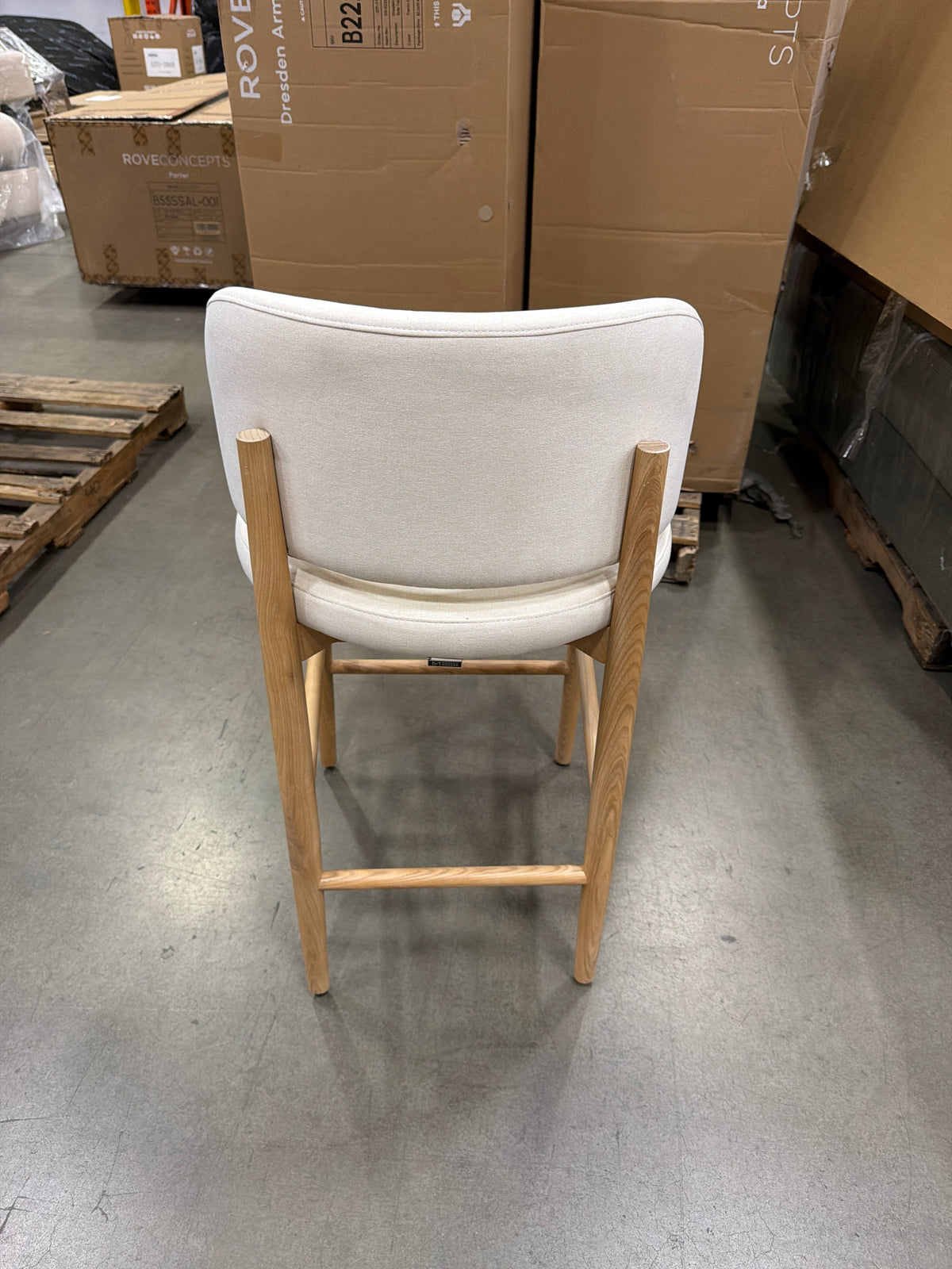 Loren Counter Stool - Modern Felt: Nimbus, Natural Finish